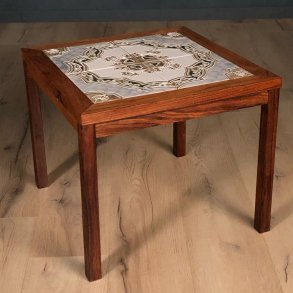 Palisander sidebord med kakler