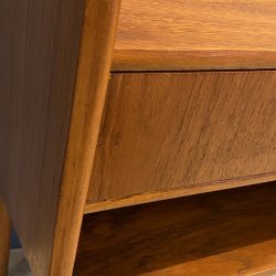 Teak entre/natbord m/skuffe