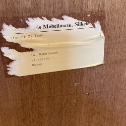 Teak kommode med hylder
