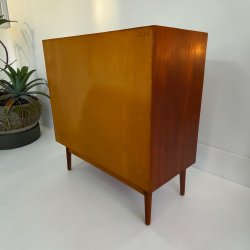 Kommode designet af Johannes Sorth